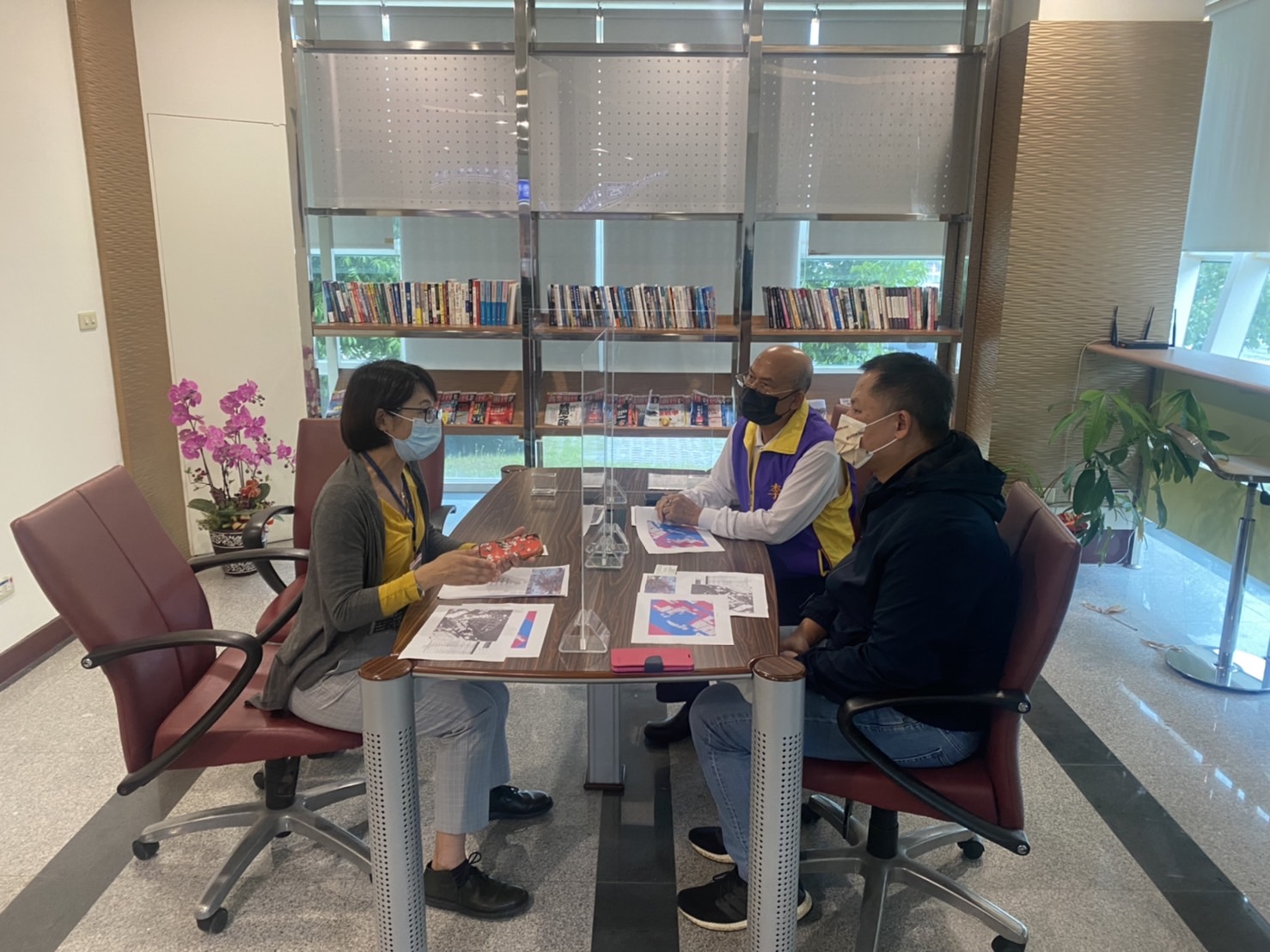 諮詢國有財產局_金馬分處_張翠芳主任國有土地開問題 111.05.12_01.jpg 諮詢國有財產局_金馬分處_張翠芳主任國有土地開問題 111.05.12_01.jpg